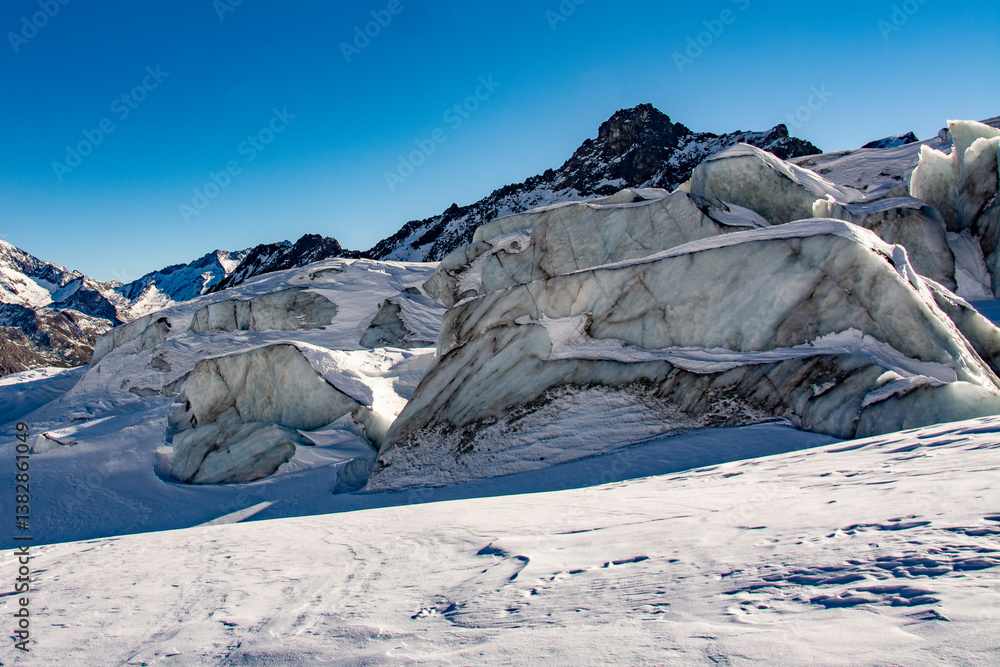 Obraz premium Fee glacier photographed on a glacier tour with snowshoes in winter. The glacier is located above Saas Fee in Valais. Simply breathtakingly beautiful Switzerland.