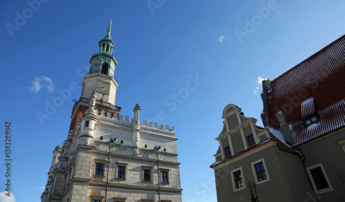 Obraz na płótnie The Town Hall and a tenement - Poznan, Poland w salonie