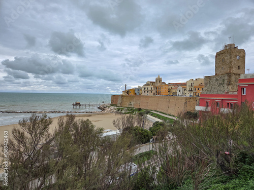 Obraz na płótnie The beach of Termoli, a town in Molise in Italy. w salonie
