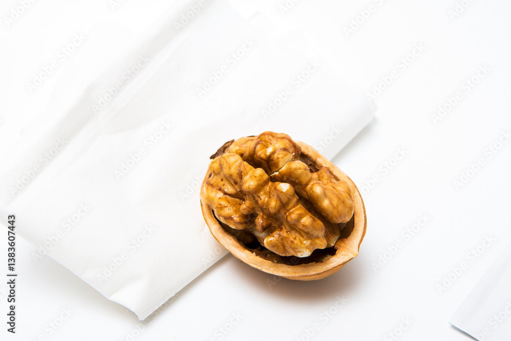 Obraz premium Xinjiang Aksu thin-skinned walnuts
