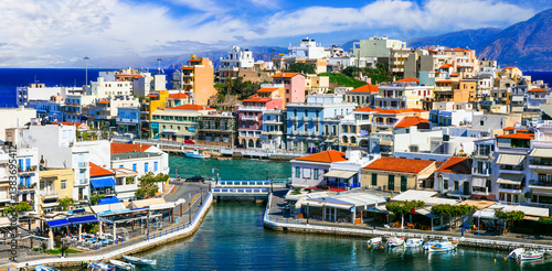 Obraz na płótnie Greece. travel. one of the most scenic places of Crete island - beautiful colorful town Agios Nikolaos. popular tourist resort and destination w salonie