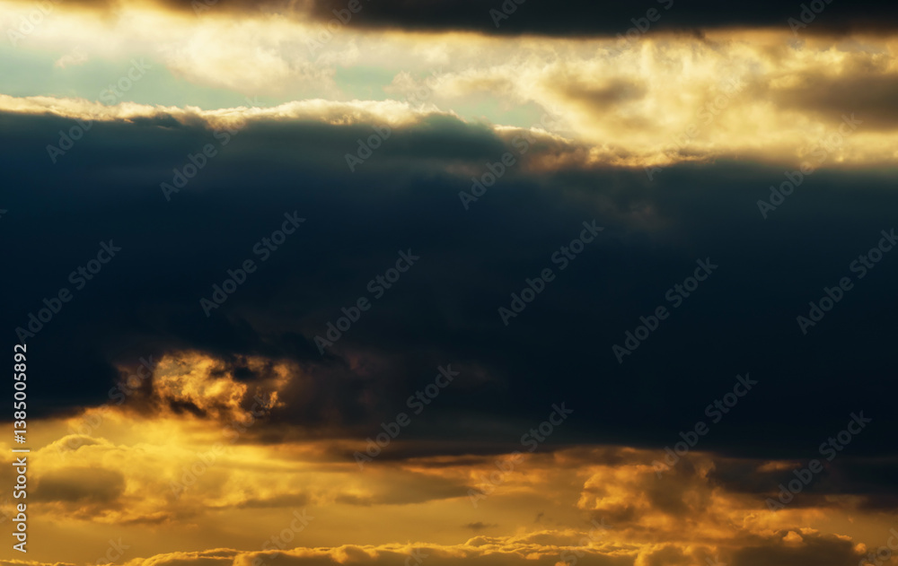 Fototapeta premium beautiful and dramatic sunset sky with clouds as abstract background