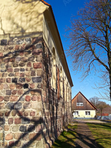 Obraz na płótnie Evangelische Kirche aus dem 13. Jahrhundert
w salonie