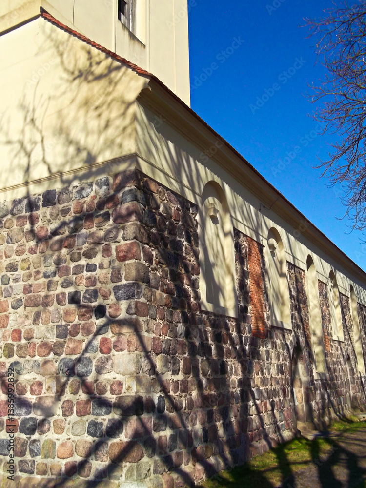Evangelische Kirche aus dem 13. Jahrhundert