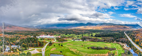 Obraz na płótnie Aerial panorama of Presidential Range covered in clouds, in Bretton Woods, White Mountain National Forest, New Hampshire, along highway 302. w salonie