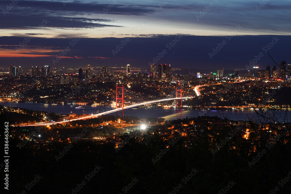 Fototapeta premium Bosphorus Bridge in Istanbul, Turkiye