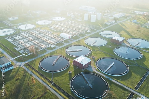 Obraz na płótnie Sewage treatment plant with filtration tanks w salonie