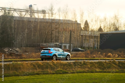 Obraz na płótnie SUV driving through rural landscape w salonie