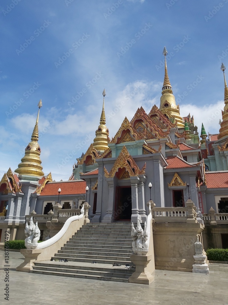 Fototapeta premium Beautiful architecture in Thai temples