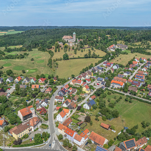 Obraz na płótnie Sommer in Mittelfranken rund um die Marktgemeinde Colmberg im Naturpark Frankenhöhe w salonie