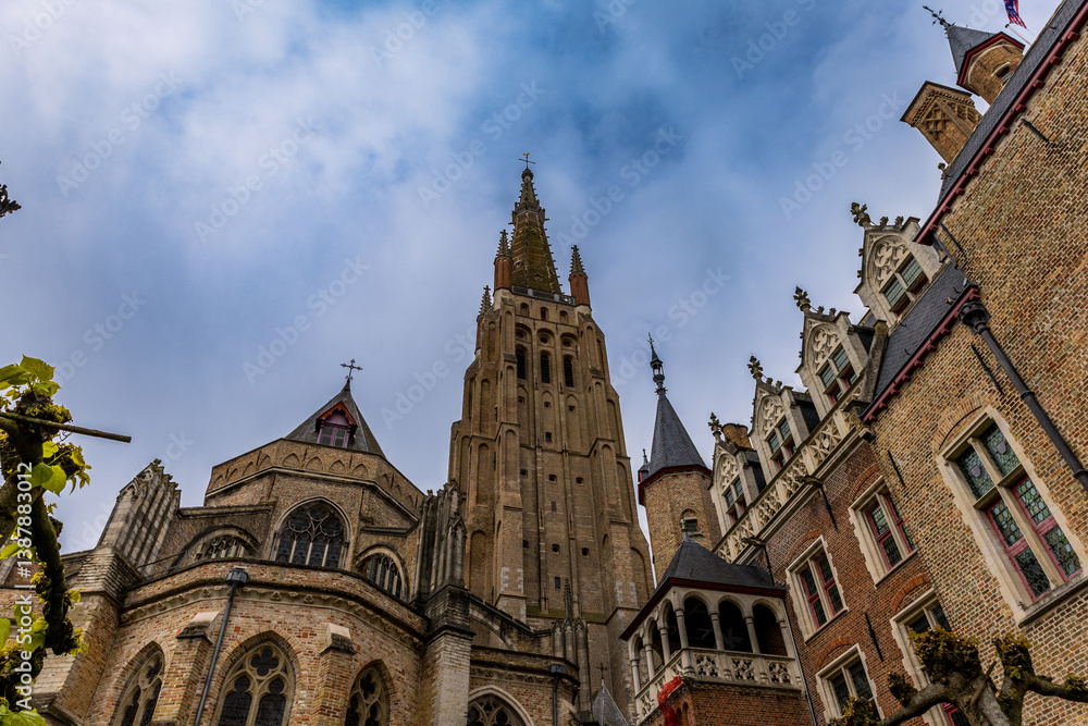 Fototapeta premium L' Église Notre-Dame de Bruges