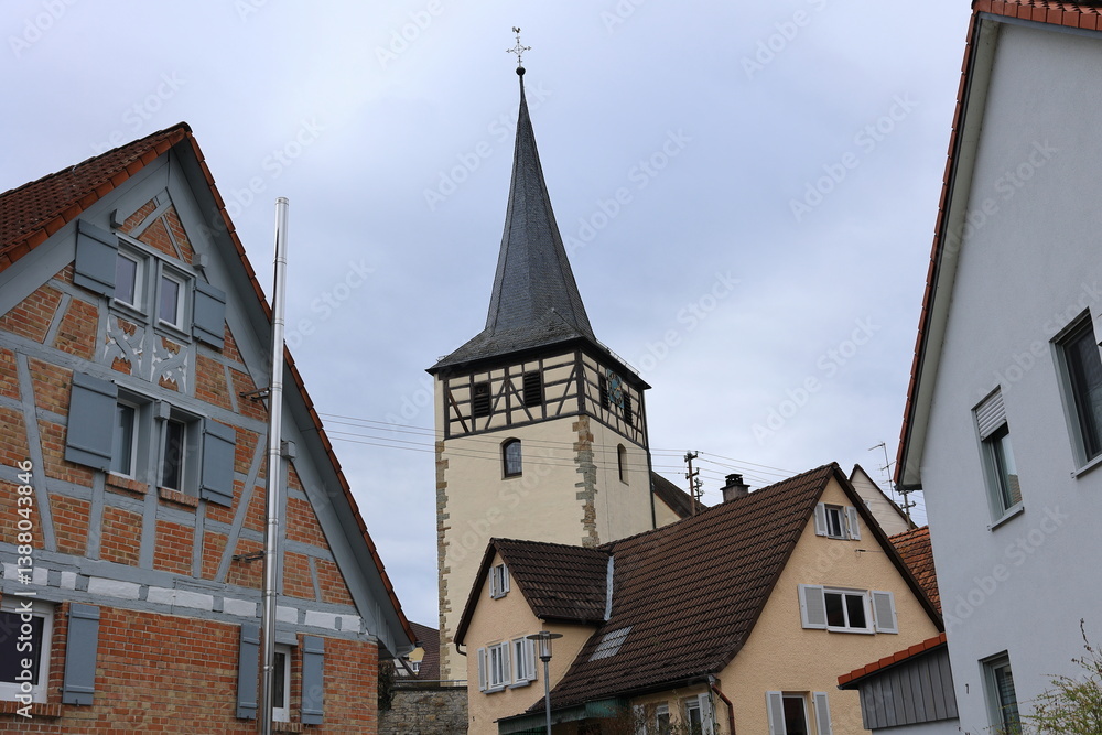 Kirchturm der evangelischen Kirche in Aurich bei Vaihingen Kirchturm der evangelischen Kirche in Aurich bei Vaihingen