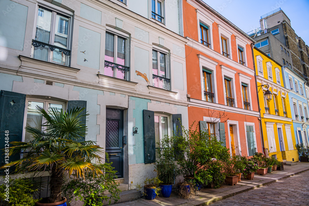 Naklejka premium La rue de Crémieux , rue la plus colorée de Paris en France