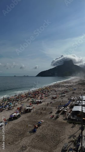 Rio de Janeiro - Sunshine at Ipanema – Sol em Ipanema
