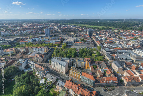 Obraz na płótnie Die Kleeblattstadt Fürth an Rednitz und Pegnitz in der Metroploregion Nürnberg von oben w salonie