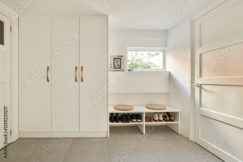 Foto A bright and airy modern interior showcasing minimalist decor