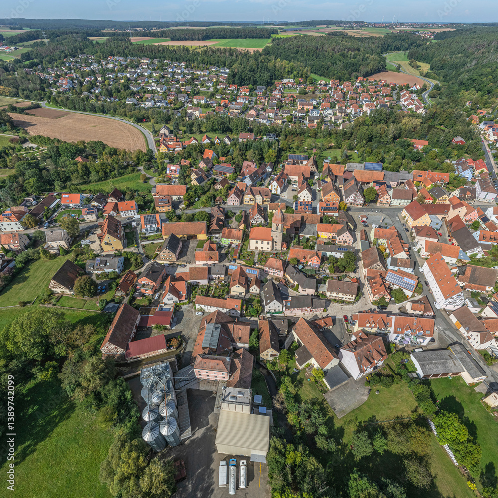 Die Marktgemeinde Ammerndorf in Mittelfranken aus der Vogelperspektive
