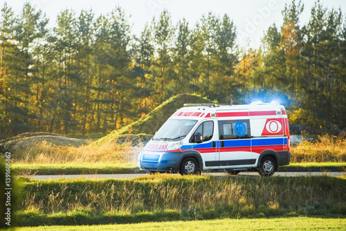 Obraz na płótnie Emergency response van driving natural scenery w salonie