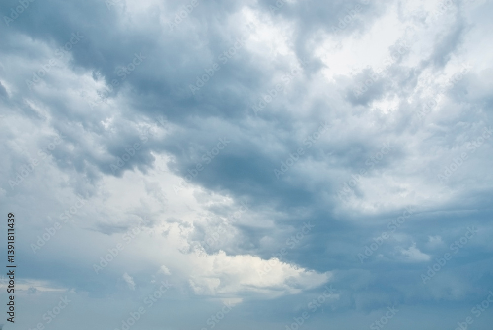 Fototapeta premium Dramatic dark cloudy sky