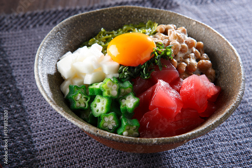 バクダン丼