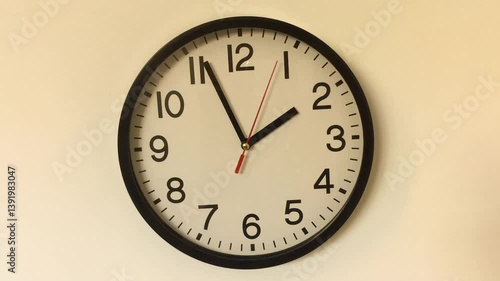 Daylight Saving time or clock go back at 2 am 