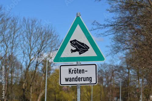 Schild Achtung Krötenwanderung
