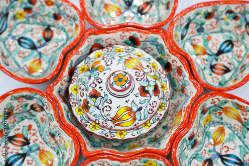 Obraz na płótnie Fragment of painting Uzbek dishes for pilaf with national patterns w salonie