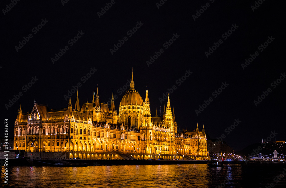 Fototapeta premium The Hungarian Parliament Building Illuminated At Night