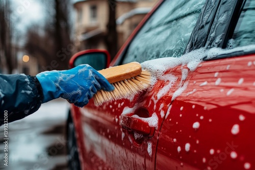 Obraz na płótnie hand washes car with brush w salonie