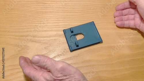 Collapsible phone stand