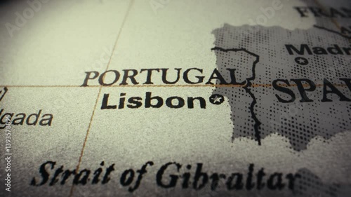 Retro globe - Lisbon