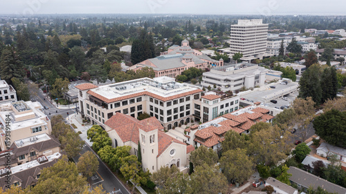 Obraz na płótnie Mountain View, California, USA - August 30, 2024: Buildings stand in the heart of the historic downtown district. w salonie