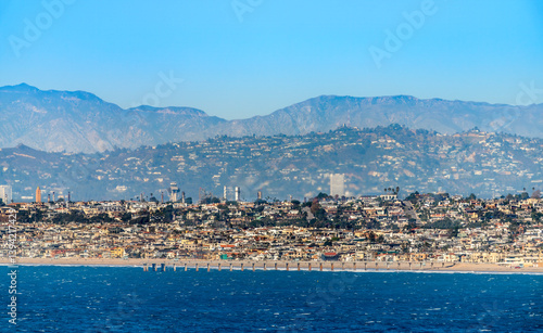 Obraz na płótnie Coastal section of the South Bay in Southern California with pier w salonie
