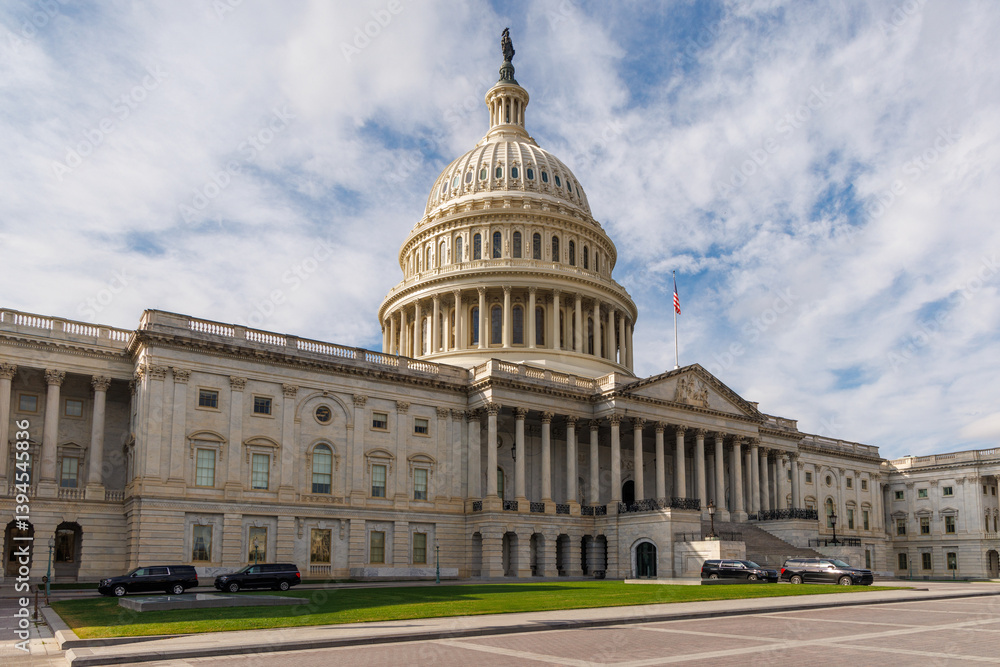 Obraz premium The iconic United States Capitol building, an emblem of American democracy