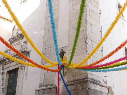 Festas dos Santos Populares Lisboa Guirlandas de cores