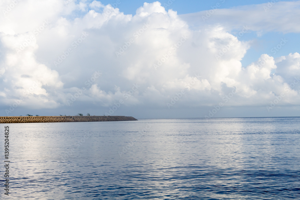 Obraz premium sea and clouds