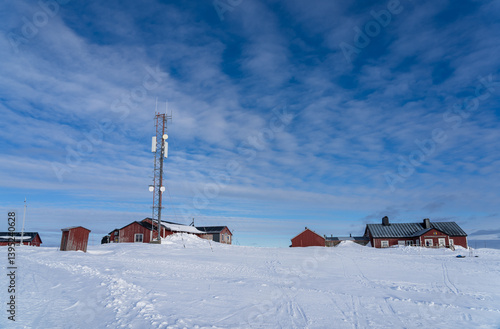 Obraz na płótnie Blahammaren mountainstation in winter. Jandjandsfjallen, Sweden. w salonie