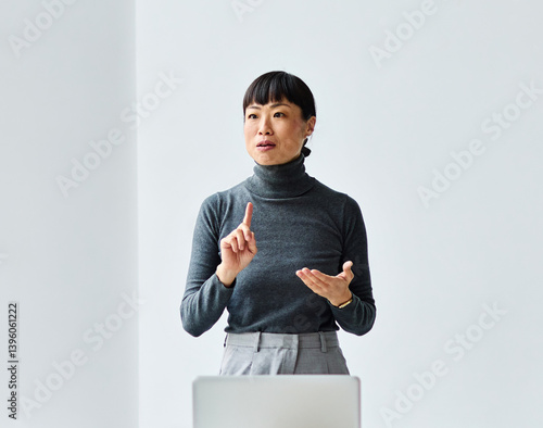 Obraz na płótnie business meeting businesswoman woman office entrepreneur teamwork colleague businessman man businessperson startup creative woman smart sitting latina black mid aged w salonie