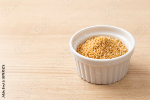 テーブルに置かれた甜菜糖