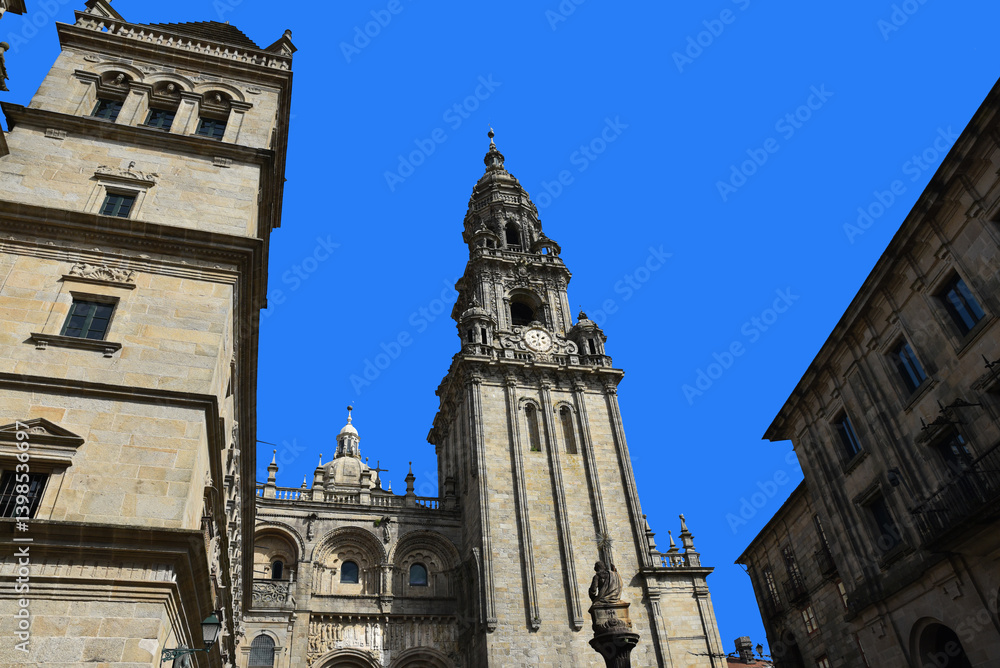 Fototapeta premium Clocher de la cathédrale de Saint-Jacques de Compostelle. Espagne 