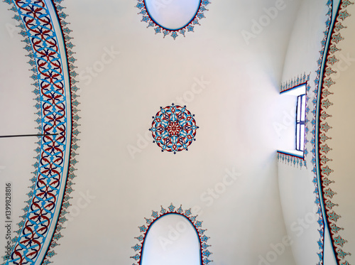 Obraz na płótnie Intricate Ottoman design on the ceiling, covered street in Istanbul Grand Bazaar w salonie