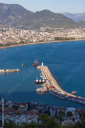 Obraz na płótnie Coastal cityscape with a stunning sea view, featuring Alanya harbor w salonie