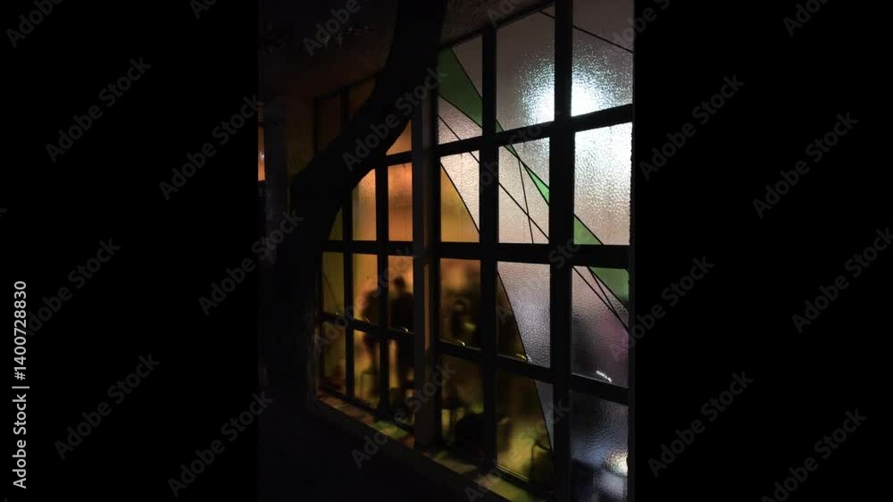 集会所の窓。夜。 集会所の窓。夜。