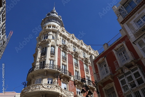 Obraz na płótnie Bâtiment typique, vue de l'extérieur, ville de Carthagène, région de la communauté autonome de la région de Murcie, Espagne w salonie