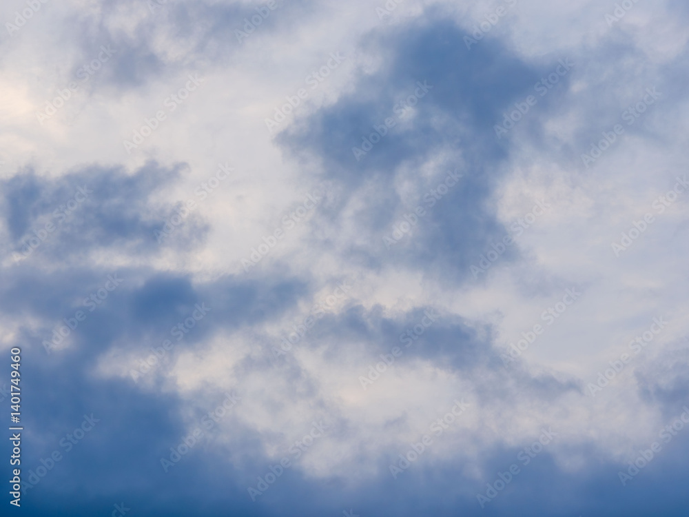 夜明けの雲が多い空03 夜明けの雲が多い空03