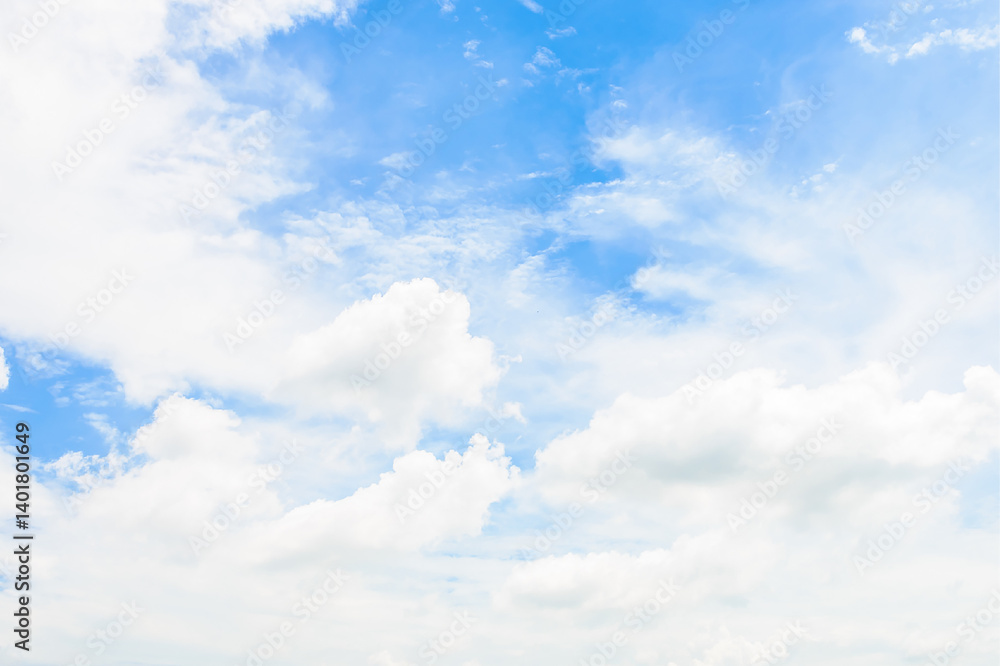 Obraz premium White cloud on bluy sky background