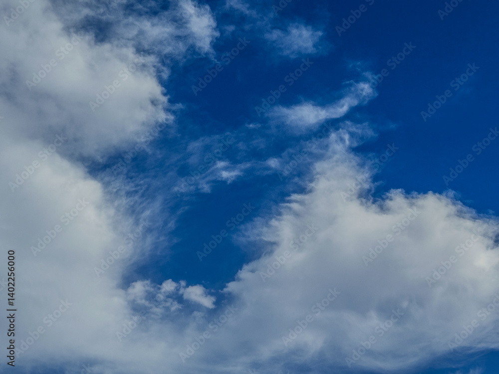 Obraz premium blue sky and white clouds