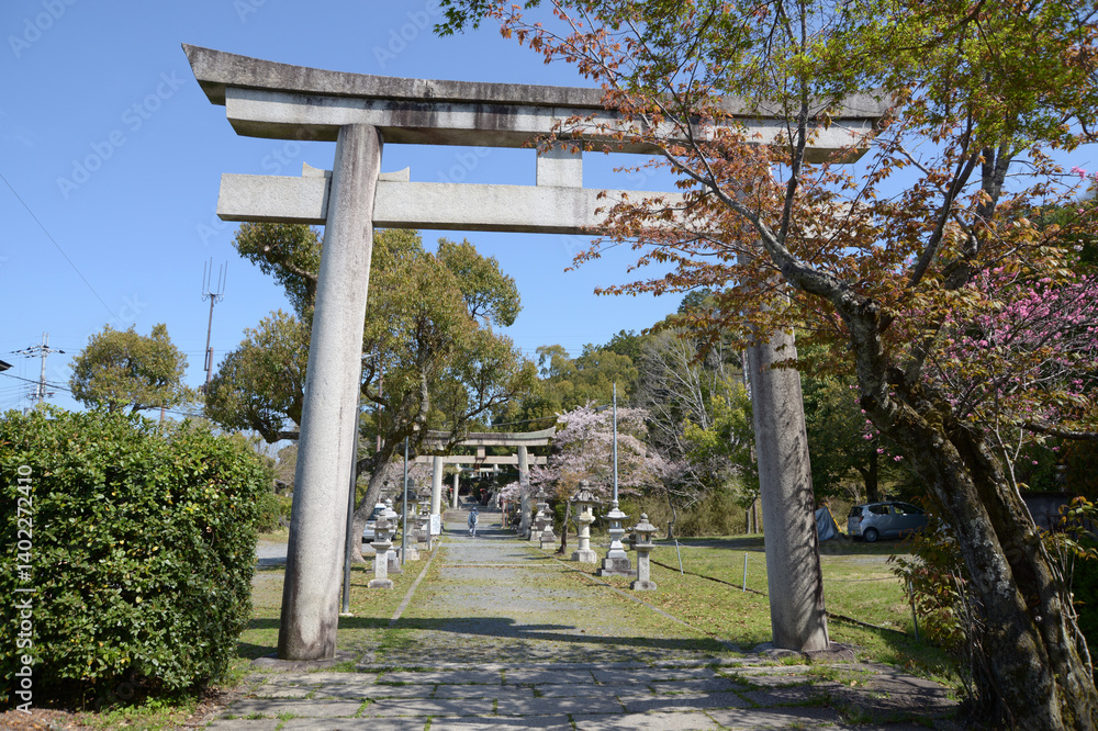 三宅八幡宮　一の鳥居と参道　京都市左京区
