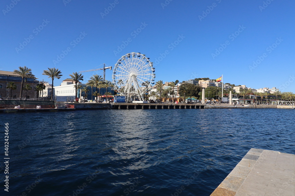 Le port sur la mer Méditerranée, ville de Carthagène, région de la communauté autonome de la région de Murcie, Espagne