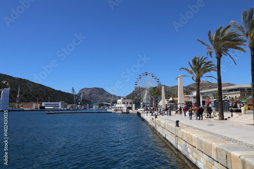 Obraz na płótnie Le port sur la mer Méditerranée, ville de Carthagène, région de la communauté autonome de la région de Murcie, Espagne w salonie